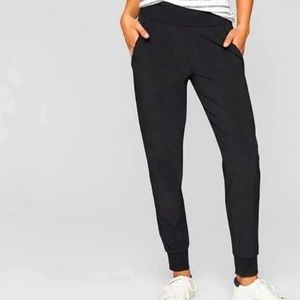 Athleta black lined jogger pants.
